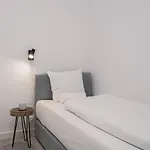 Rentplanet - Jodlowa Hotel Vratislav