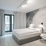 Rentplanet - Jodlowa Hotel Vratislav